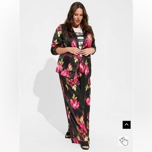 NWT torrid wide leg satin high rise pant (jacket listed separately)